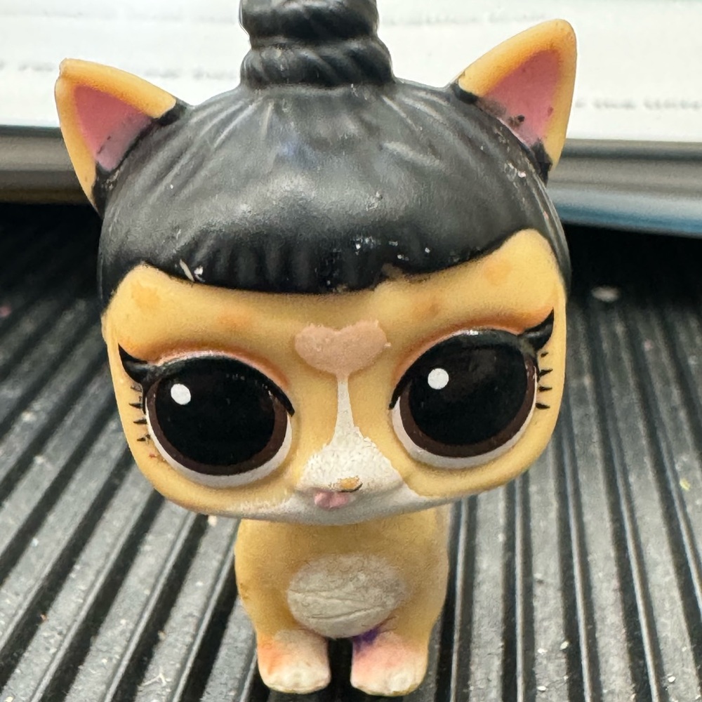 LOL Surprise Pets Lils Winter Disco Series Grr Majesty Puppy